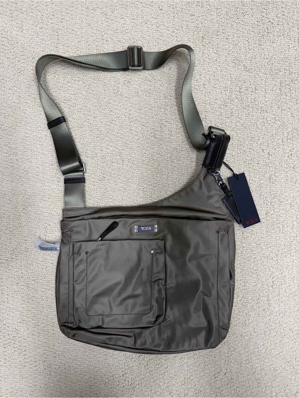 Tumi Unisex Messenger Crossbody Bag in Olive Green